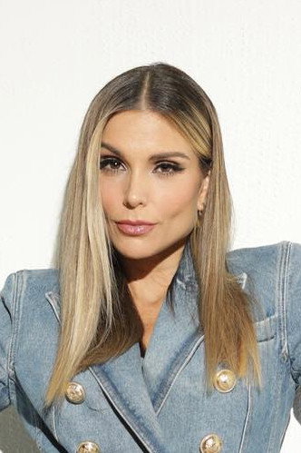 Flávia Viana