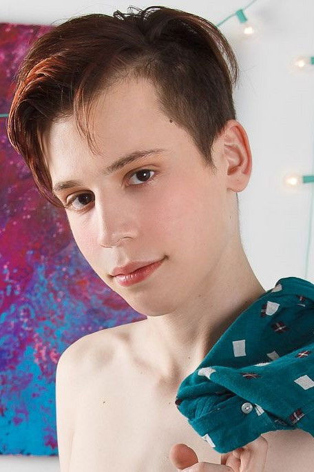 et billede af Devin Lewis