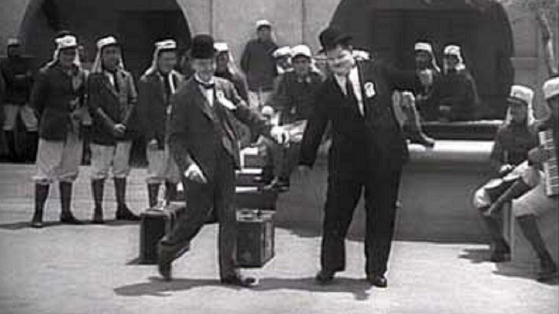 Image du film Laurel et Hardy conscrits nfaj0vck1exdu7cq0zcm3q5rkqxjpg