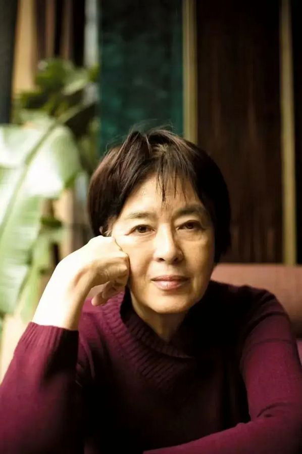 et billede af Huang Shuqin