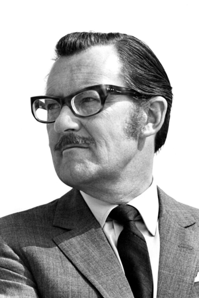 et billede af Alan Whicker