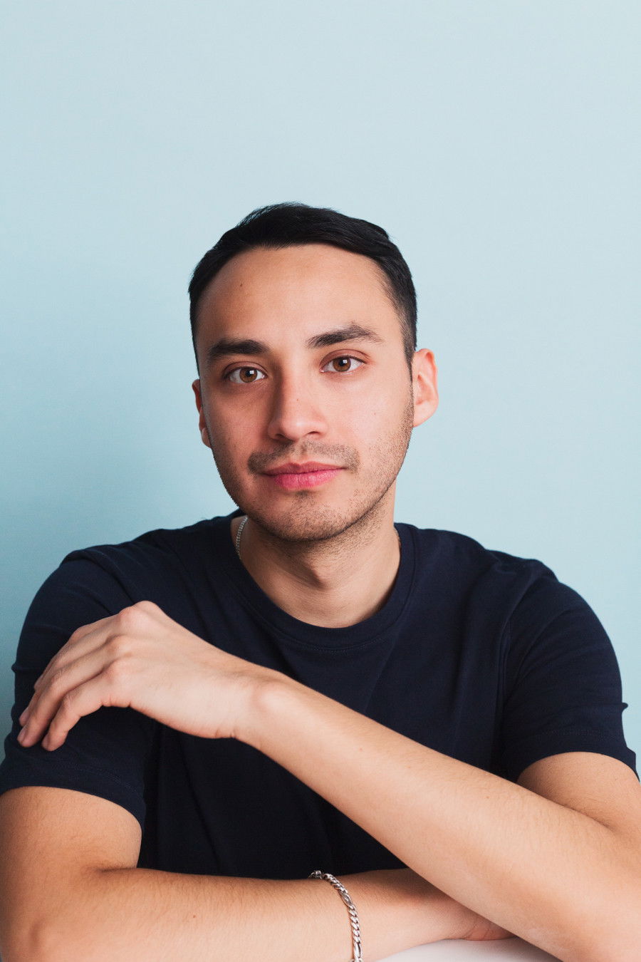 et billede af César Camán