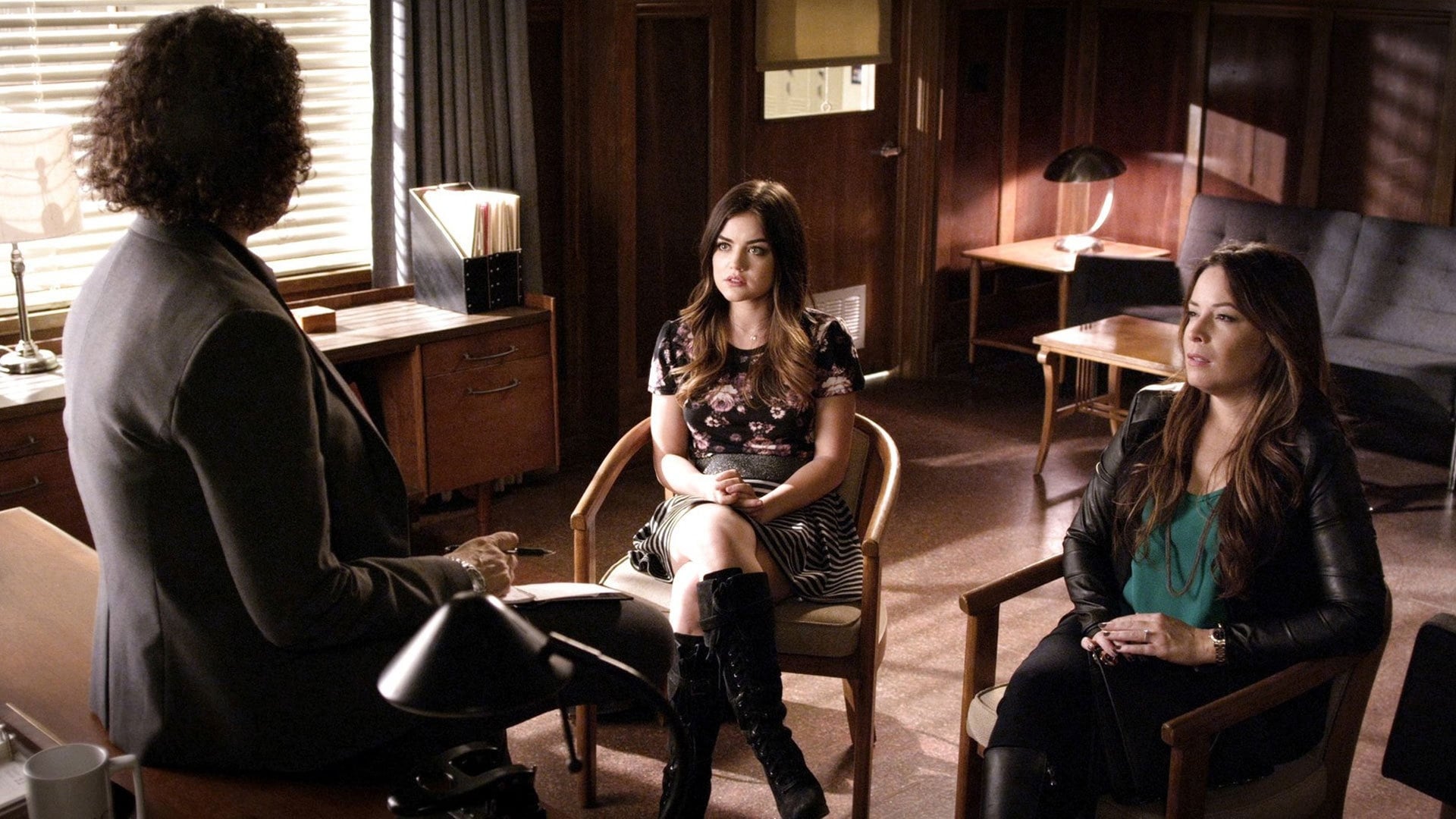 Pretty Little Liars Staffel 5 :Folge 9 