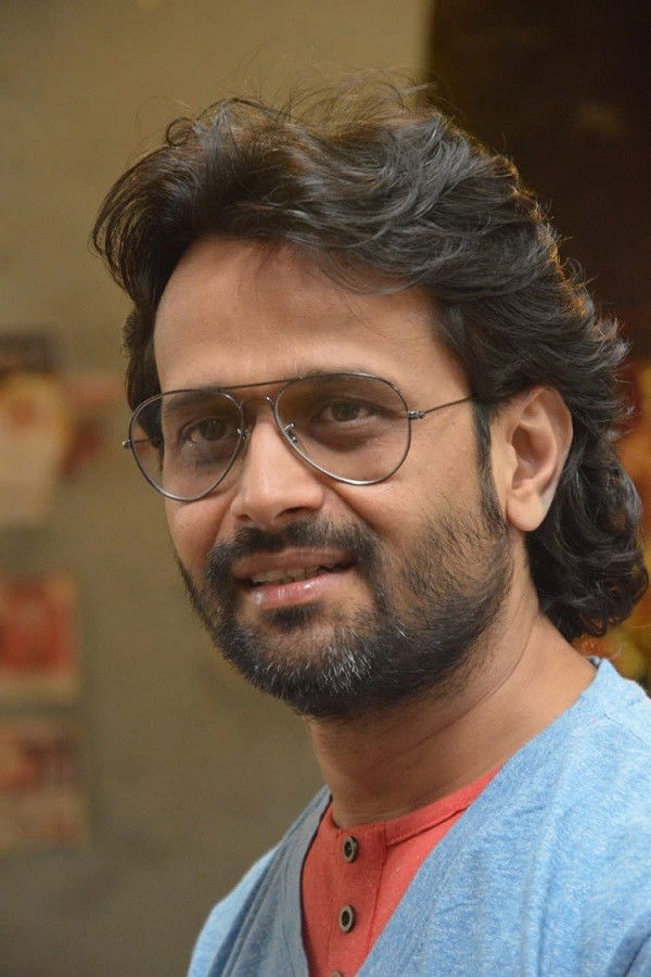 et billede af Hemen Chauhan