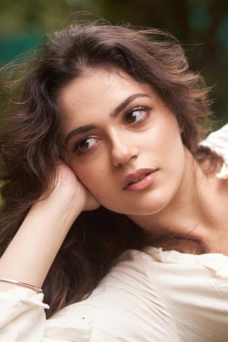 Profile Aneet Padda with character Vaani Batra