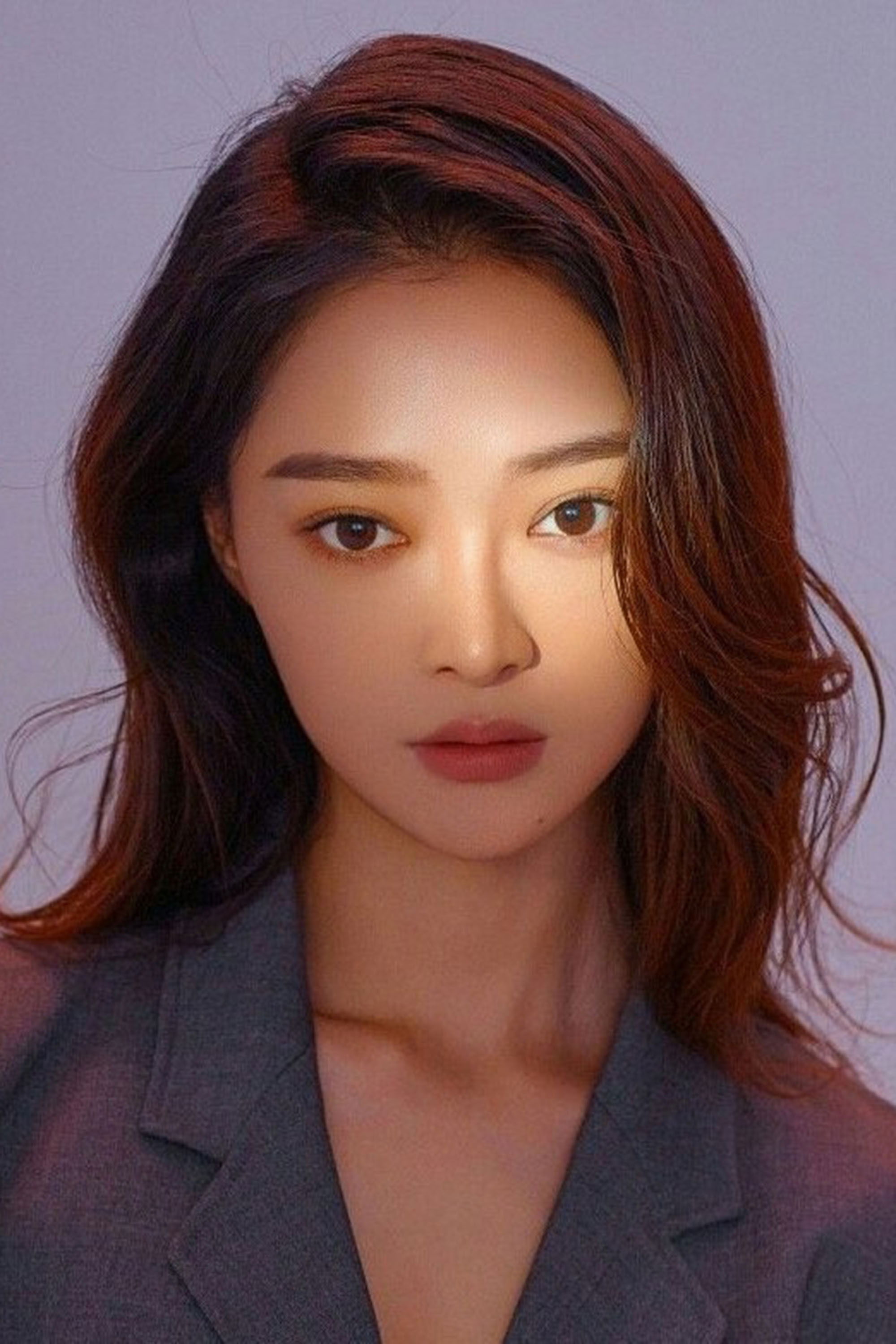 et billede af He Zhuoyan