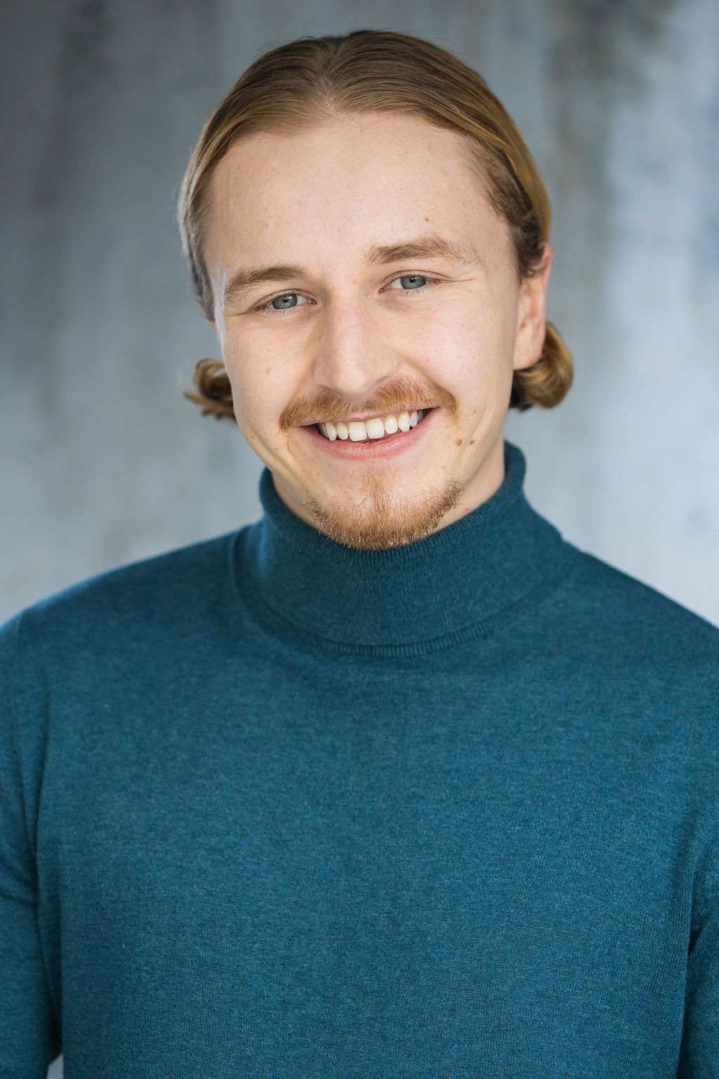 et billede af Hugh Hedley Lewis