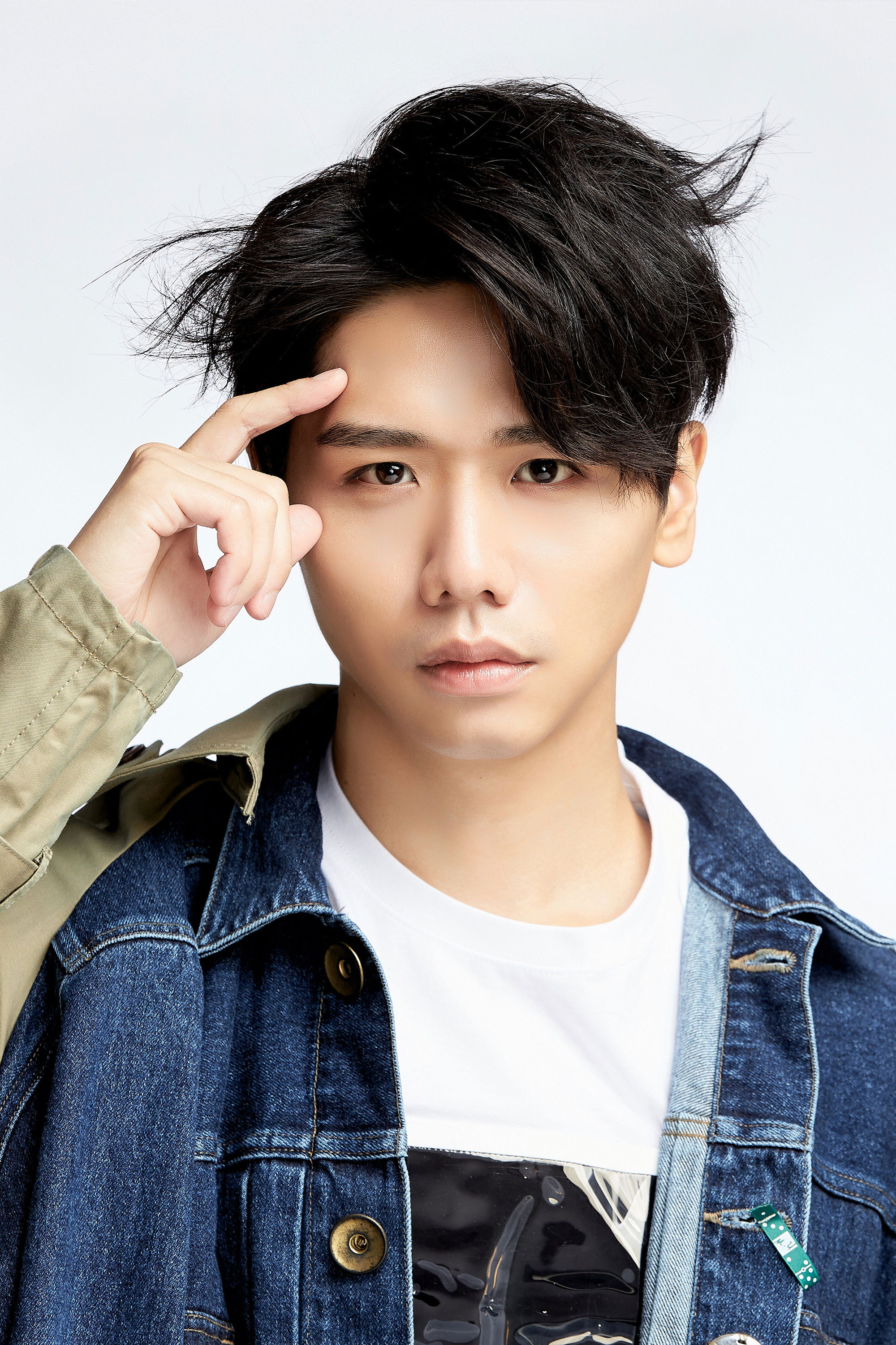 et billede af Evan Yo