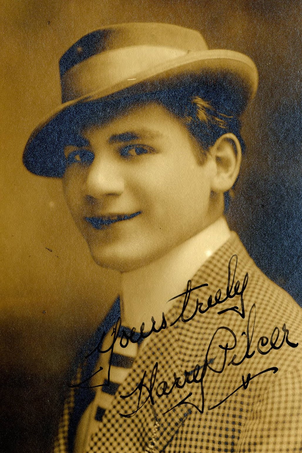 et billede af Harry Pilcer