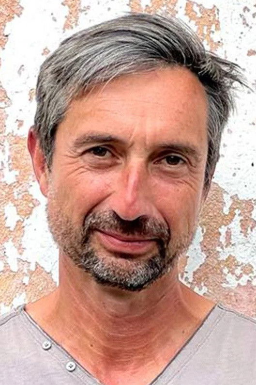 Michael Pitiot backdrop