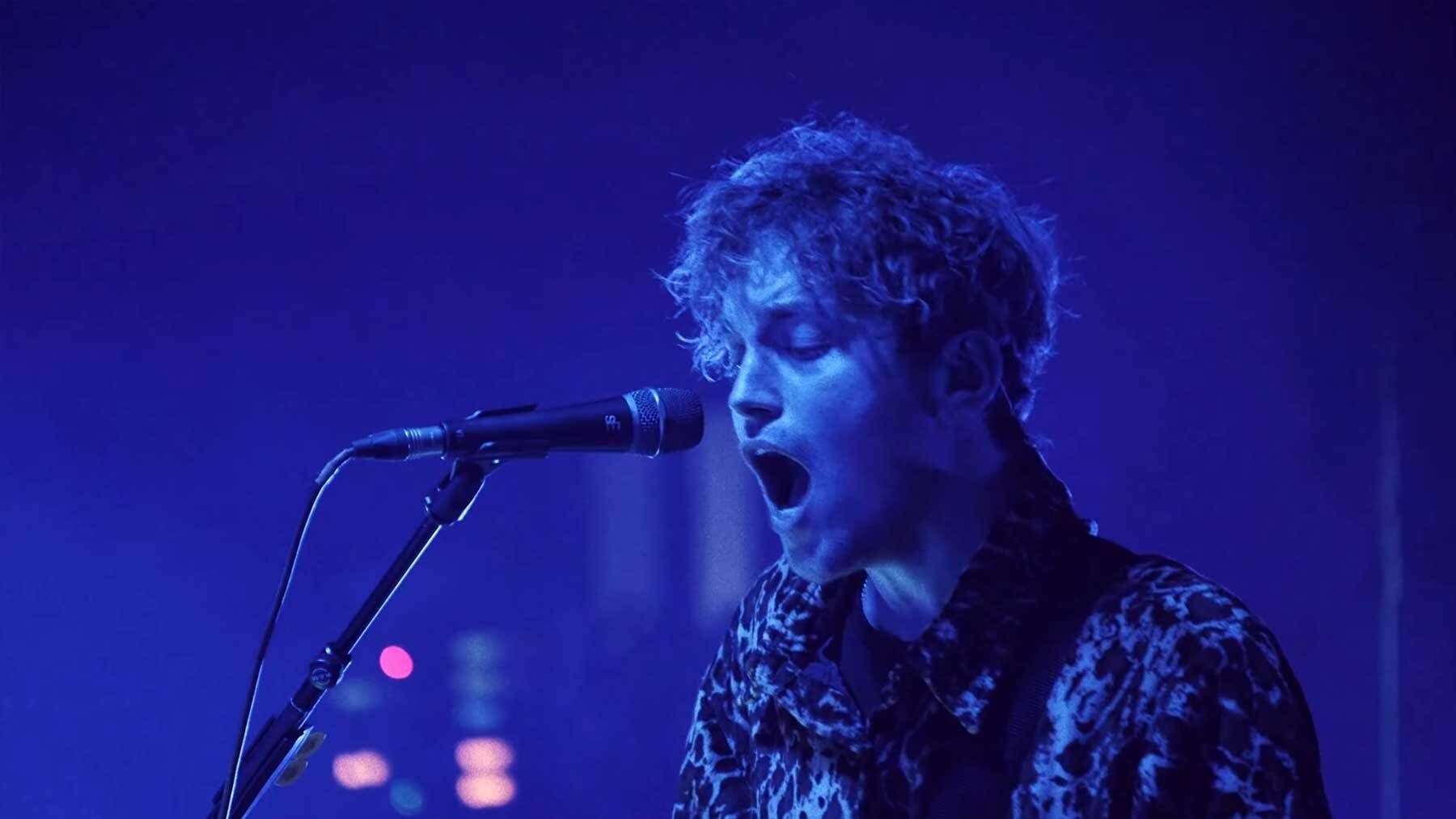 BLACKOUT PROBLEMS - LIVE & LONELY (2021)