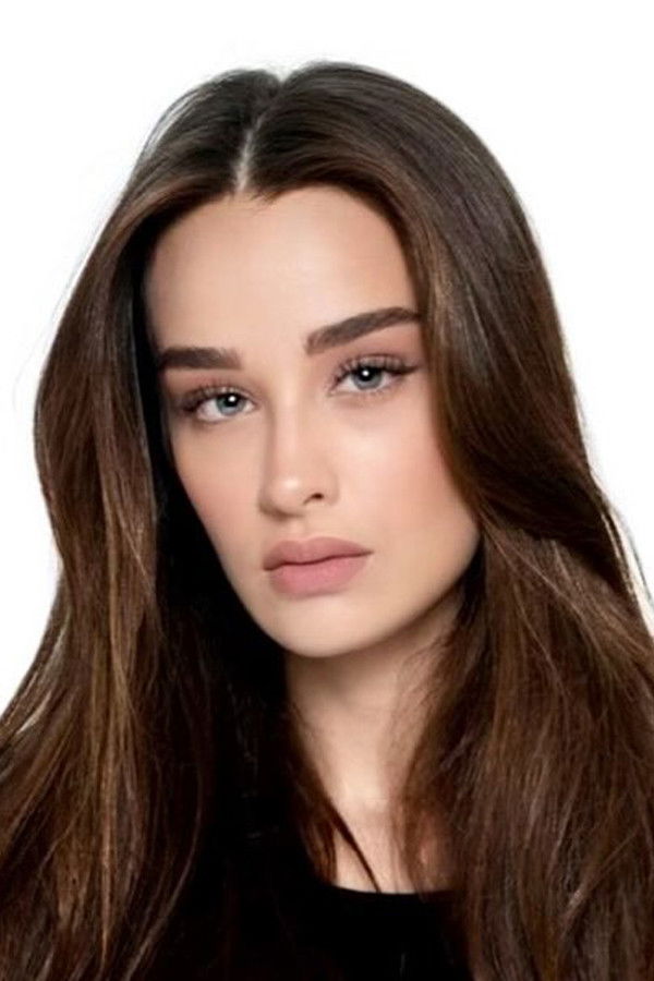 et billede af Meltem Avşaroğlu