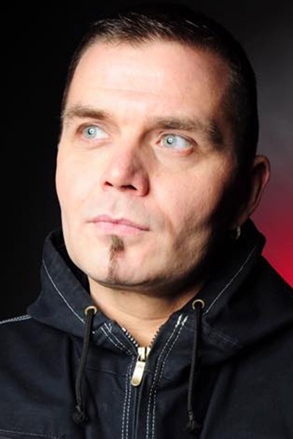 et billede af Johnny Höglin