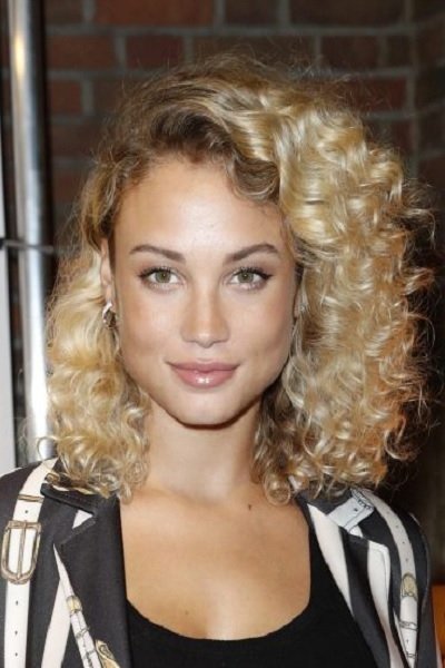 et billede af Rose Bertram