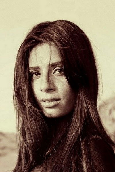 et billede af Gaelyn Mendonca