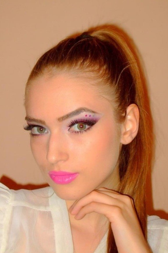 Karine Asure as Pretty Girl