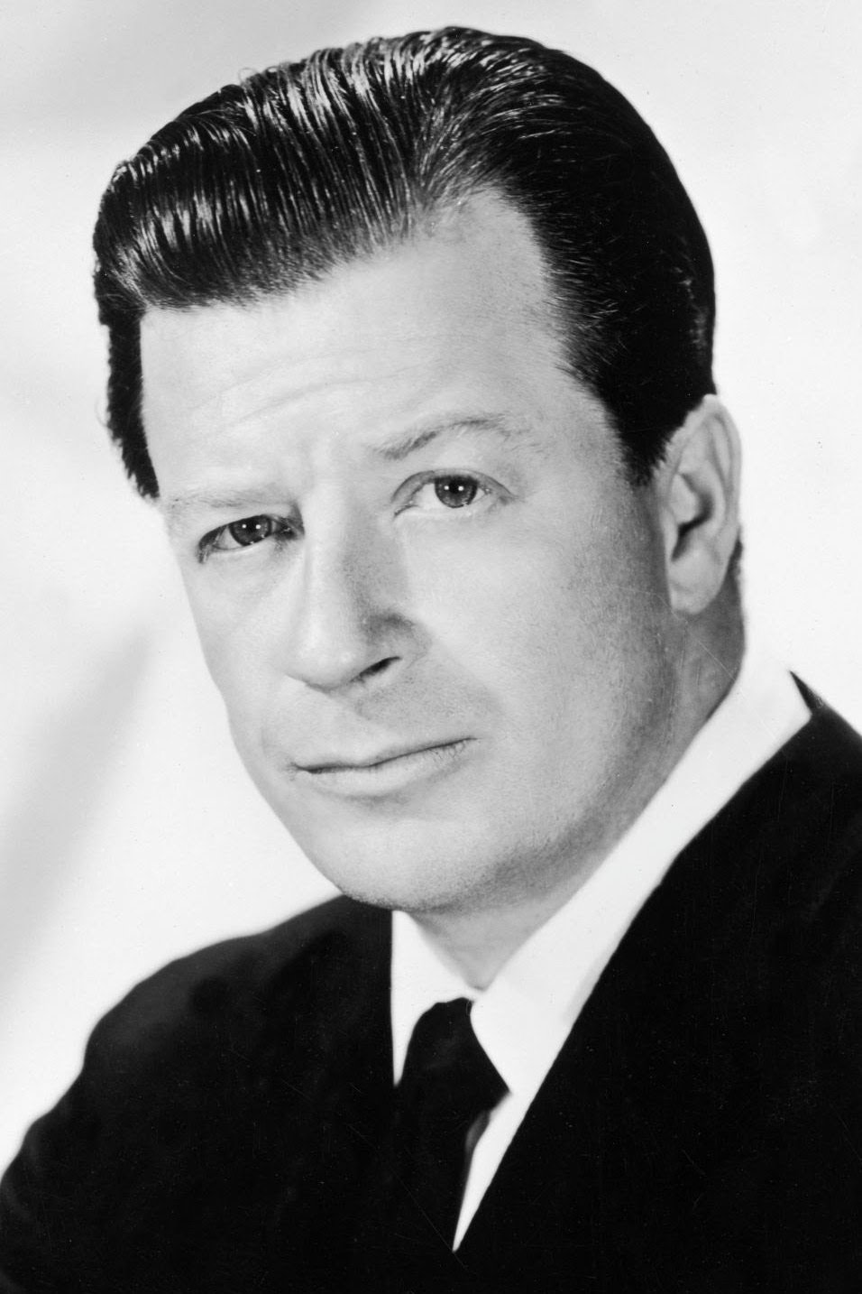 et billede af James Clavell