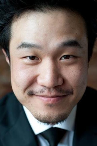 et billede af Dale Yim