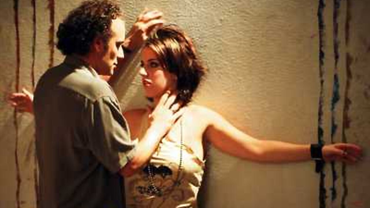 Delicate Crime (2005)