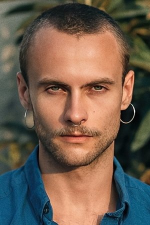 et billede af Theo Samsworth