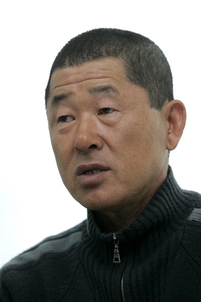 et billede af Lee Jong-in