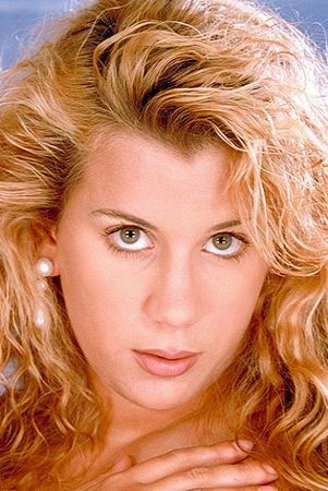 et billede af Dawn Phoenix