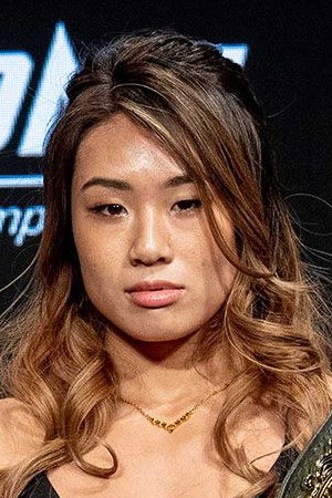 et billede af Angela Lee