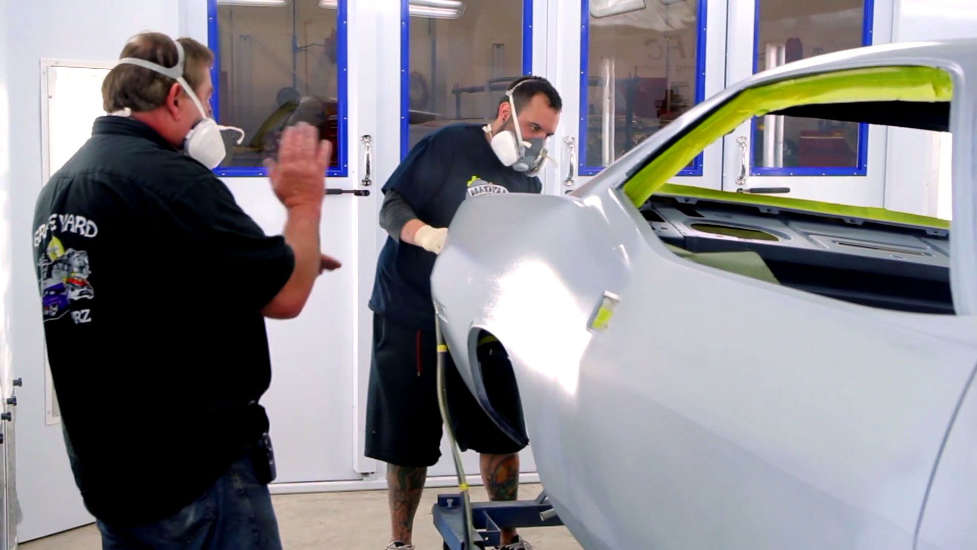 Graveyard Carz S05E03 backdrop