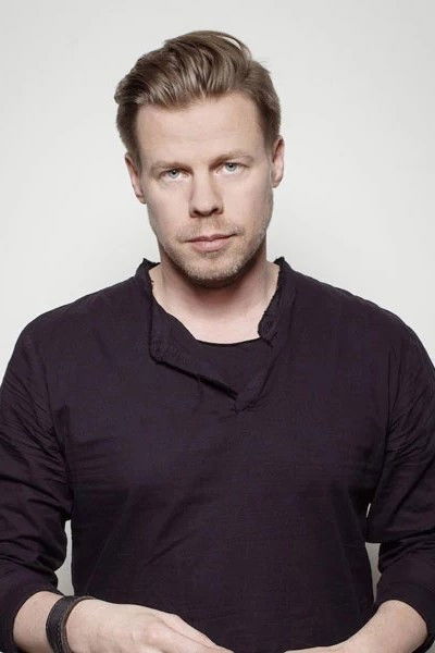 et billede af Ferry Corsten