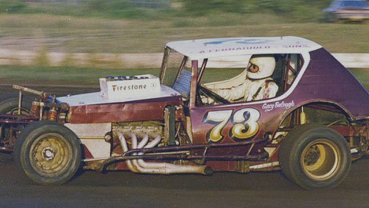 Seduced by Speed S01E05 backdrop