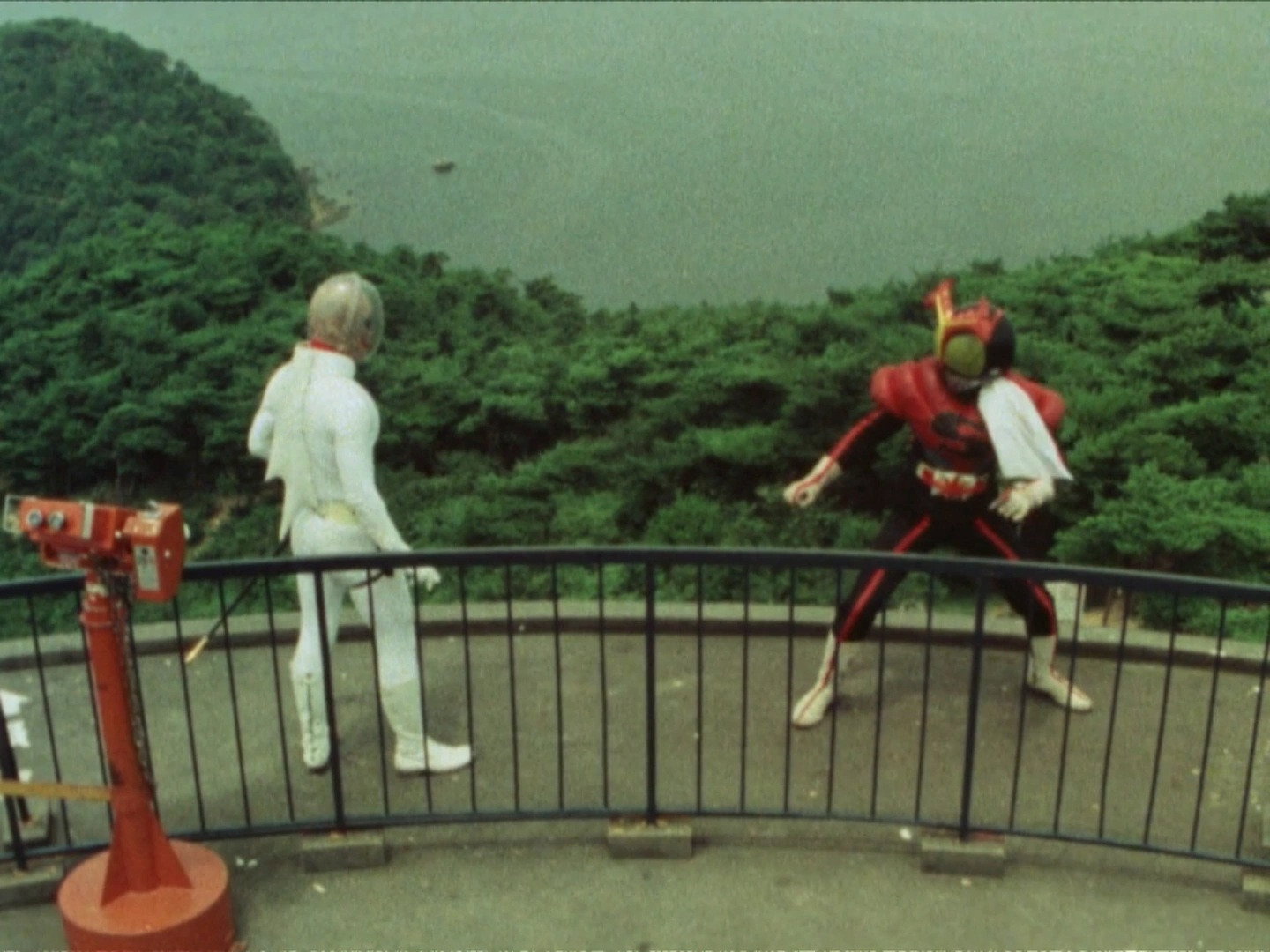 Kamen Rider Season 5 :Episode 19  Ghost Story: The Cursed Old Castle!