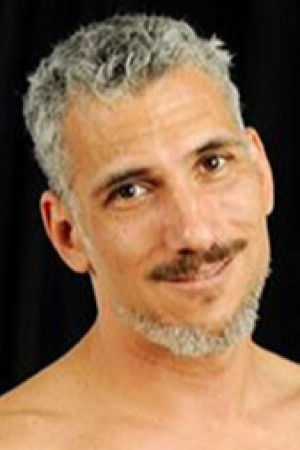 et billede af Andrew James Sr.