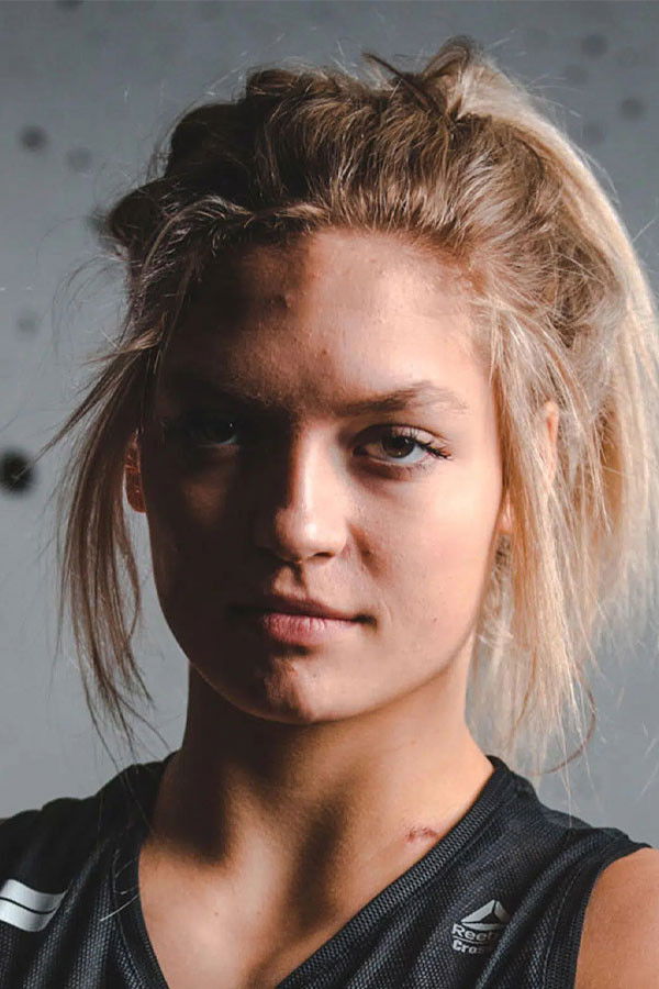 et billede af Haley Adams