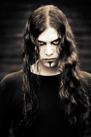 et billede af Emil Dragutinović