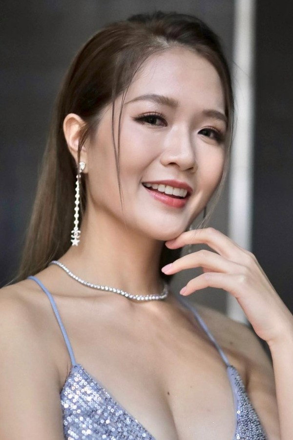 梁敏巧