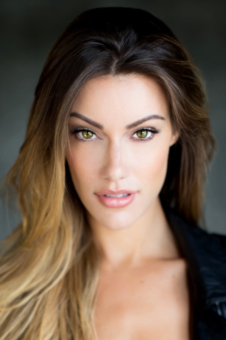 et billede af Celeste Ziegler