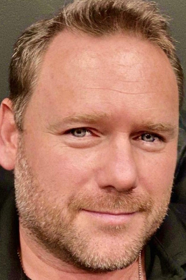 et billede af Russell Stuart