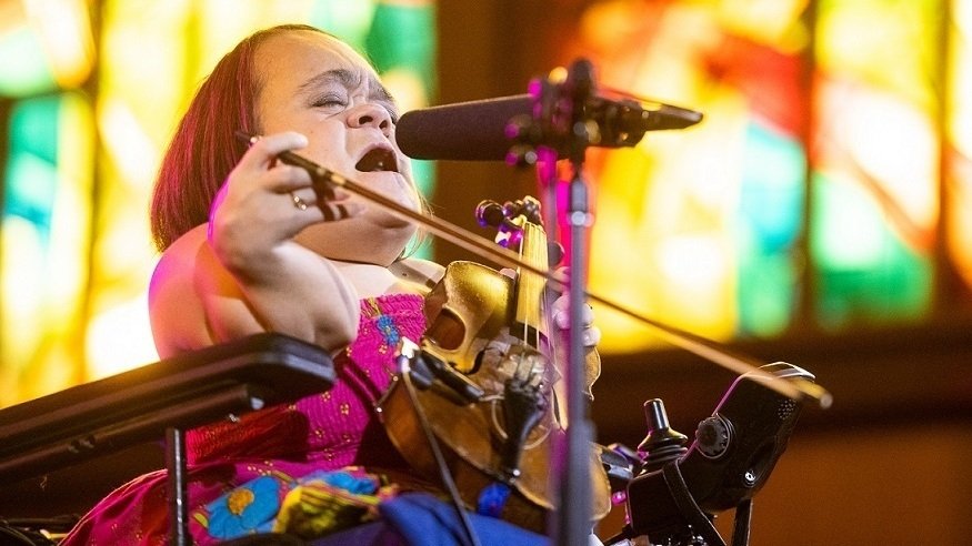 Tiny Desk Family Hour: Gaelynn Lea