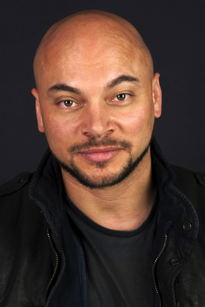 et billede af Dimitri Bagot