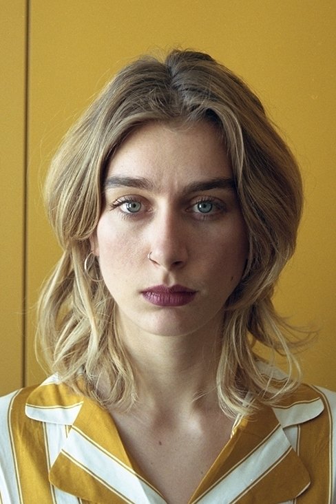 Pauline Casteleyn's picture in the cast