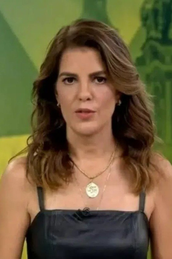 Mariana Gross's picture in the cast