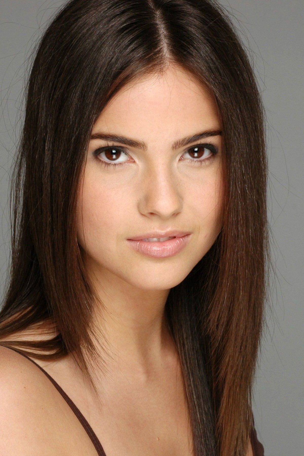 et billede af Shelley Hennig