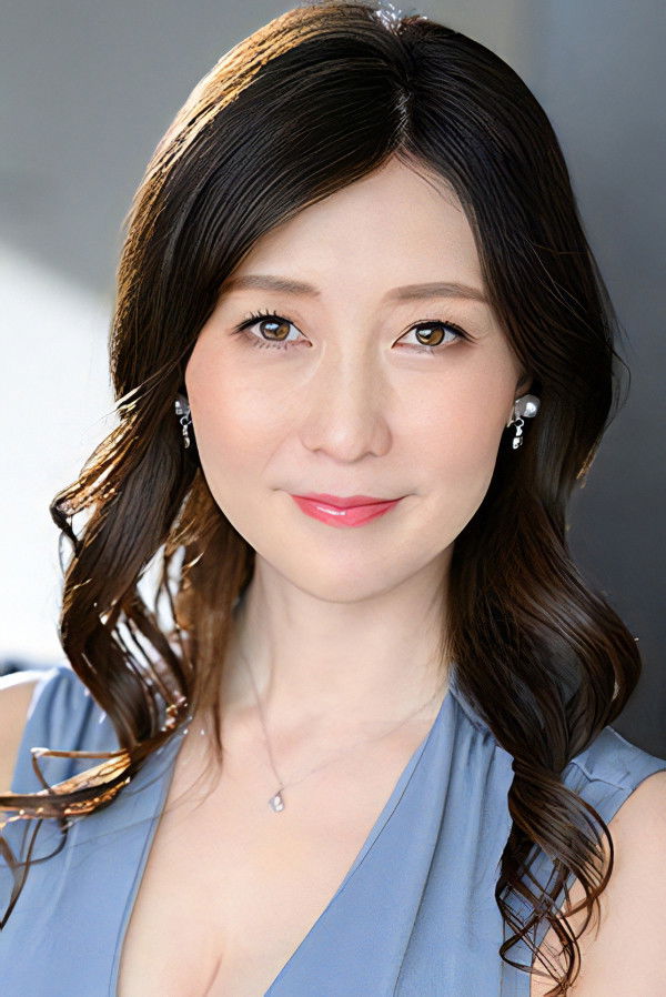 et billede af Yuri Hanai