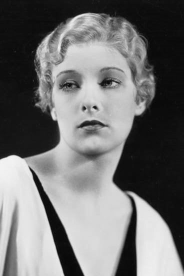 et billede af Claire Maynard