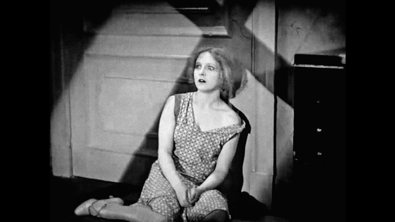 Crucified Girl (1929)