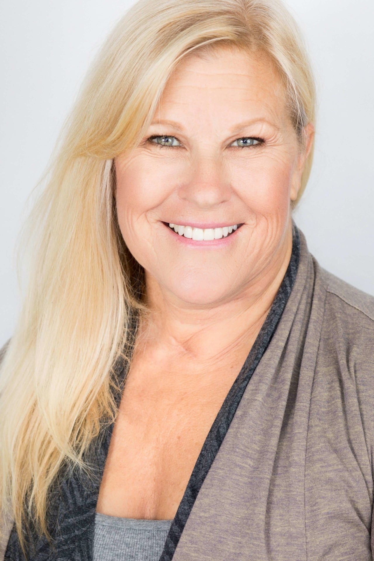 et billede af Joni Avery