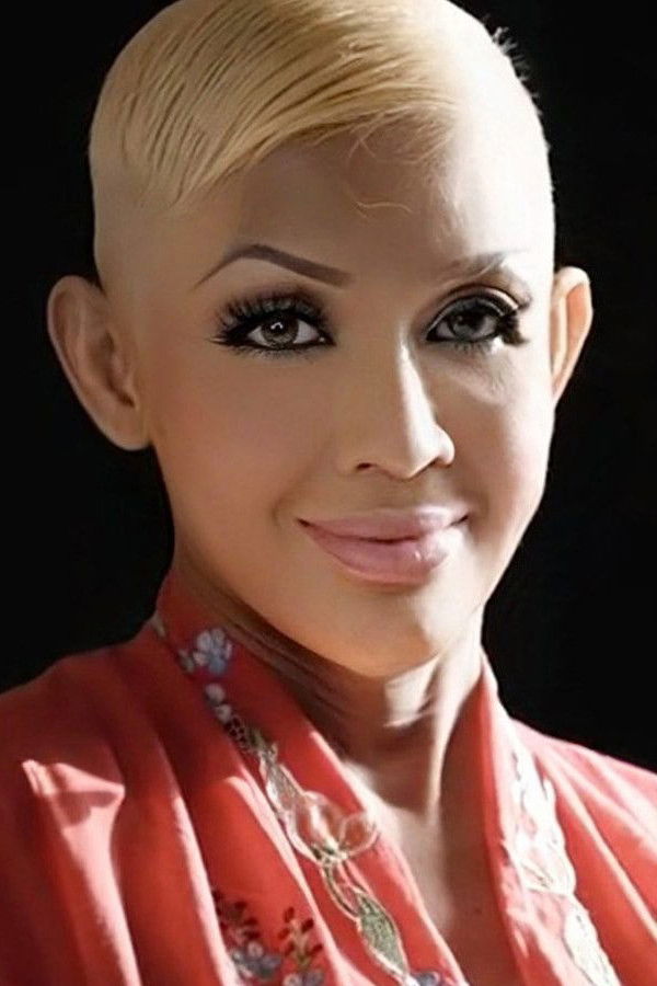 et billede af Kristin Tiara