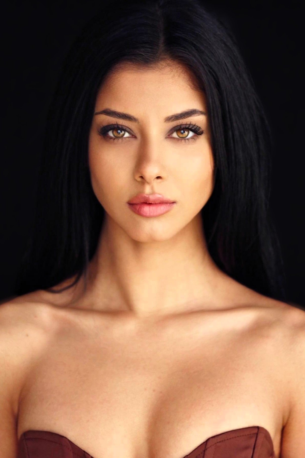 Yılşen Nur Özdemir's picture in the cast