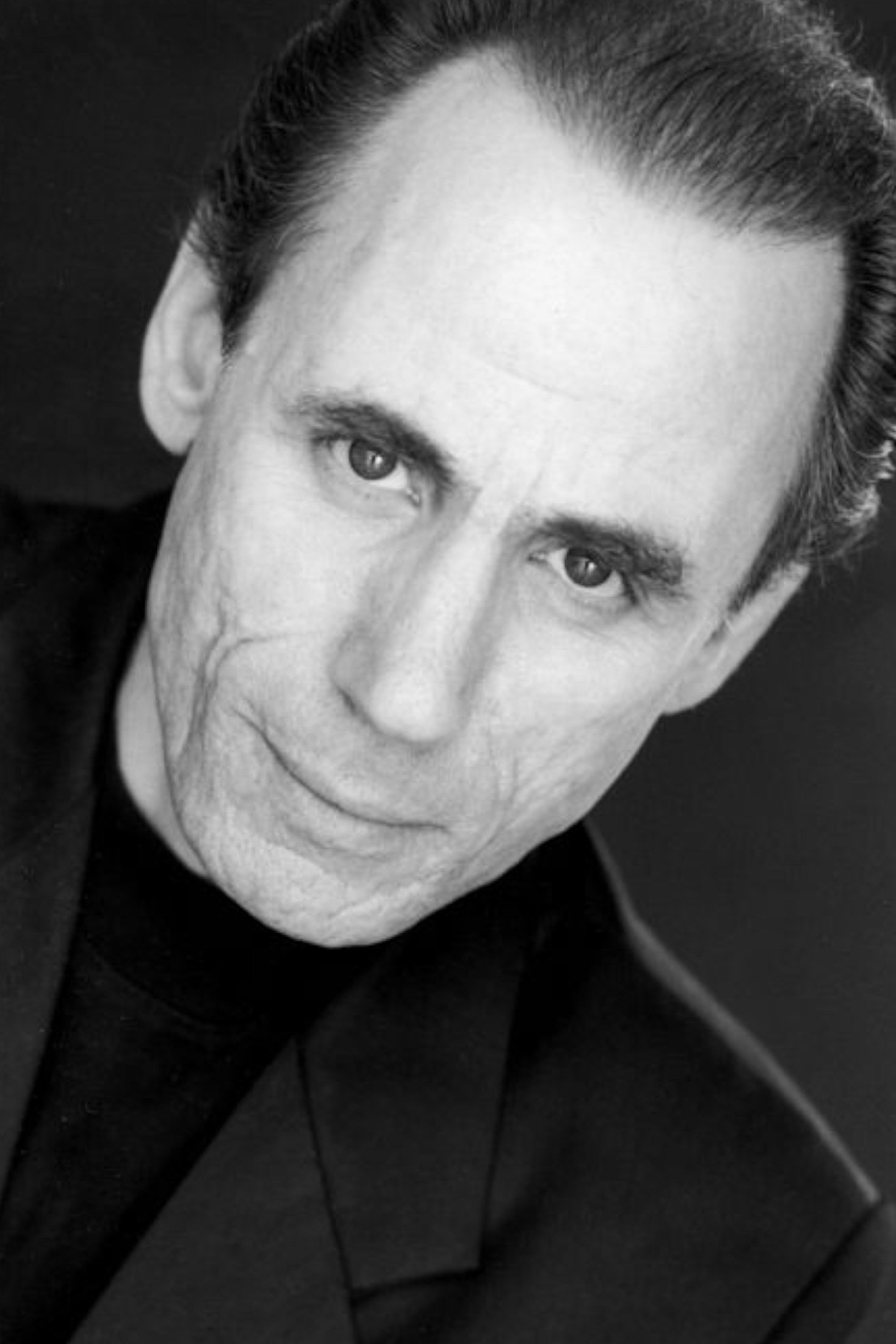 et billede af Steven J. Oliver