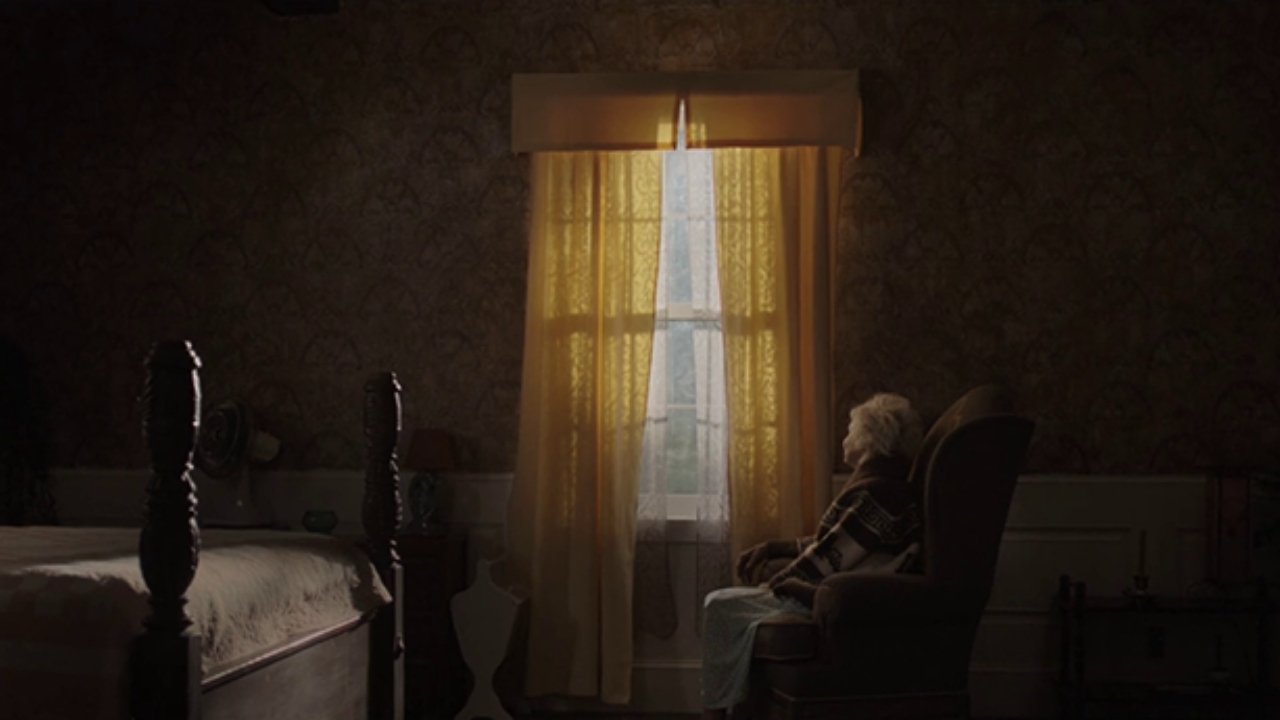 I Am the Pretty Thing That Lives in the House (2016)